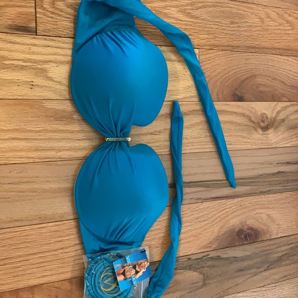 Victoria’s Secret bathing suit top - Picture 1 of 3